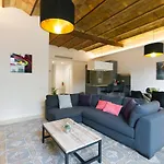 Luxury 3-Bed/3-Bath Paseig De Gracia